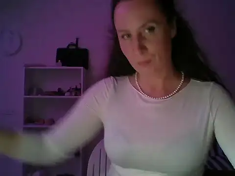 ALICAINWONDERLAND online show from 07/06/26, 06:54