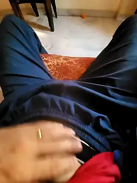 Snapshot of coupleyug chatting on 09/09/25, 10:04 coupleyug online show from 09/09/25, 10:04