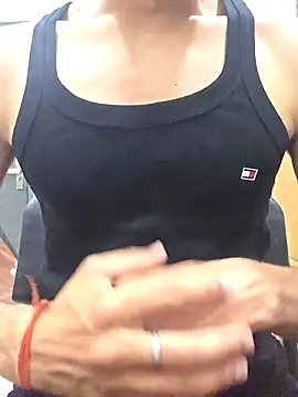 Snapshot of coupleyug chatting on 03/13/26, 11:39 coupleyug online show from 03/13/26, 11:39