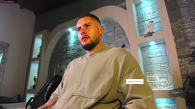 Snapshot of dominic_de_luca chatting on 09/20/25, 02:56 dominic de luca online show from 09/20/25, 02:56