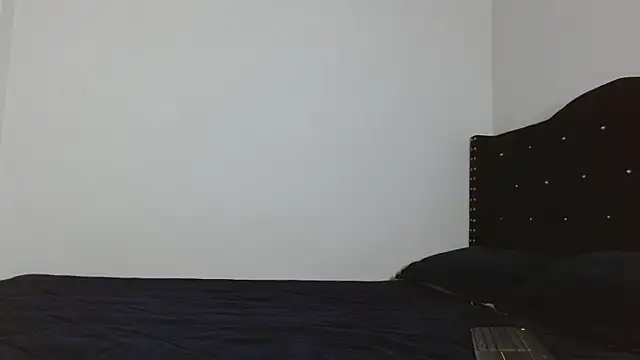 Snapshot of SamyRoss chatting on 09/14/25, 12:32 SamyRoss online show from 09/14/25, 12:32