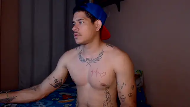 Snapshot of Jffer_sLHom chatting on 04/17/26, 10:57 Jffer sLHom online show from 04/17/26, 10:57