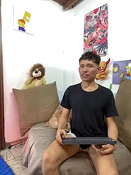 Snapshot of elfernh chatting on 10/04/25, 03:04 elfernh online show from 10/04/25, 03:04