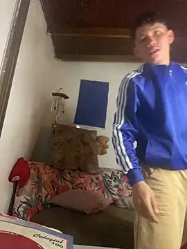 Snapshot of elfernh chatting on 10/09/25, 10:02 elfernh online show from 10/09/25, 10:02