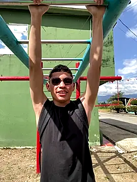 Snapshot of elfernh chatting on 12/16/25, 02:55 elfernh online show from 12/16/25, 02:55