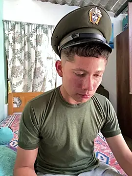 Snapshot of elfernh chatting on 03/19/26, 05:28 elfernh online show from 03/19/26, 05:28