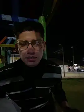 Snapshot of elfernh chatting on 03/31/26, 12:56 elfernh online show from 03/31/26, 12:56