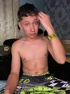 Snapshot of elfernh chatting on 04/01/26, 05:08 elfernh online show from 04/01/26, 05:08