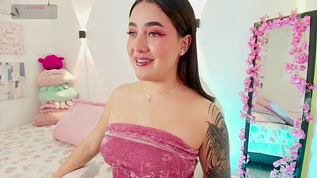 justonecute online show from 09/23/25, 02:14