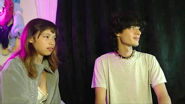 Snapshot of MixiPeach chatting on 04/14/26, 02:17 MixiPeach online show from 04/14/26, 02:17