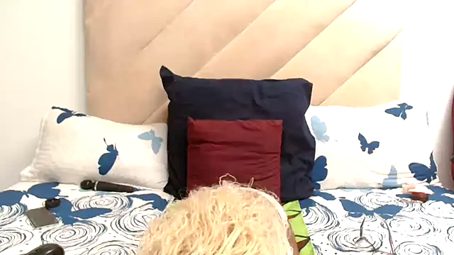 XXBUBBLYBARBIEXX online show from 11/03/25, 01:45