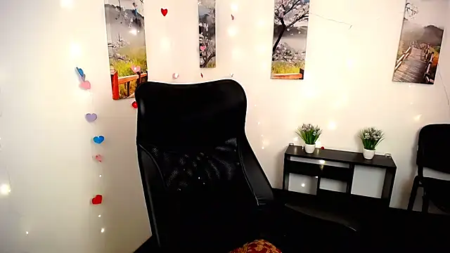 PeppyMia online show from 11/04/25, 07:29