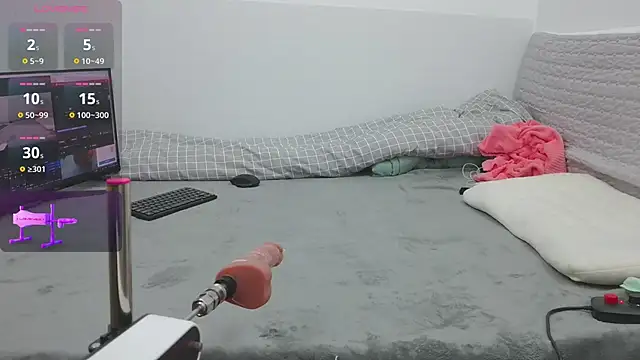 Snapshot of cd_vivi6 chatting on 04/25/26, 11:35 cd vivi6 online show from 04/25/26, 11:35