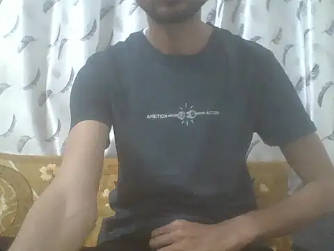 Snapshot of fckboy987 chatting on 09/27/25, 03:39 fckboy987 online show from 09/27/25, 03:39