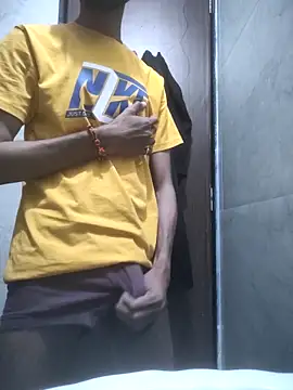 Snapshot of fckboy987 chatting on 12/14/25, 03:28 fckboy987 online show from 12/14/25, 03:28