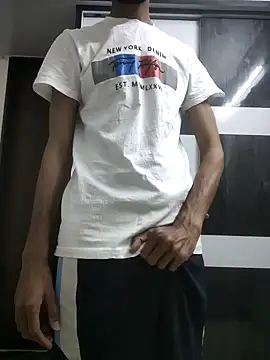 Snapshot of fckboy987 chatting on 02/24/26, 06:17 fckboy987 online show from 02/24/26, 06:17