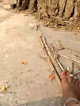 Snapshot of SHABNAM_G chatting on 12/02/25, 08:08 SHABNAM G online show from 12/02/25, 08:08