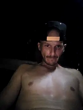 Snapshot of Romance32 chatting on 10/28/25, 02:04 Romance32 online show from 10/28/25, 02:04