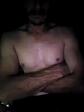 Snapshot of Romance32 chatting on 12/17/25, 03:12 Romance32 online show from 12/17/25, 03:12