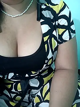 Snapshot of Anjali-bhabhi chatting on 10/03/25, 09:17 Anjali-bhabhi online show from 10/03/25, 09:17