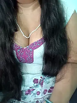 Snapshot of Anjali-bhabhi chatting on 10/04/25, 09:29 Anjali-bhabhi online show from 10/04/25, 09:29