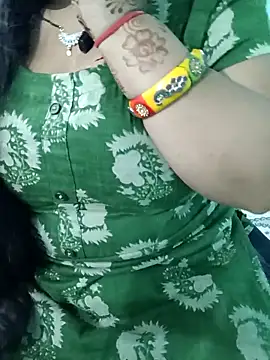 Snapshot of Anjali-bhabhi chatting on 10/12/25, 07:13 Anjali-bhabhi online show from 10/12/25, 07:13