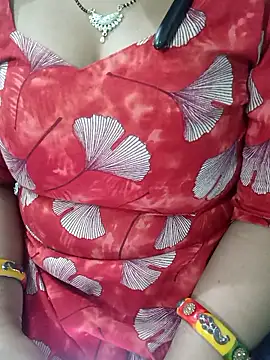 Snapshot of Anjali-bhabhi chatting on 10/18/25, 07:58 Anjali-bhabhi online show from 10/18/25, 07:58
