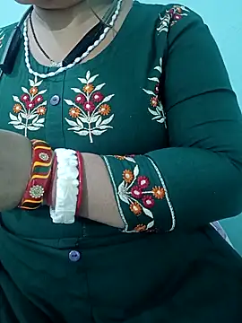 Snapshot of Anjali-bhabhi chatting on 10/25/25, 03:40 Anjali-bhabhi online show from 10/25/25, 03:40