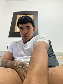 Snapshot of TysonAn chatting on 11/08/25, 04:56 TysonAn online show from 11/08/25, 04:56