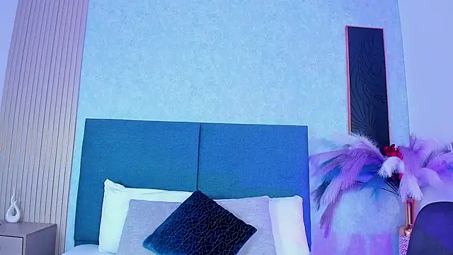 Laura Ivy online show from 03/27/26, 01:00