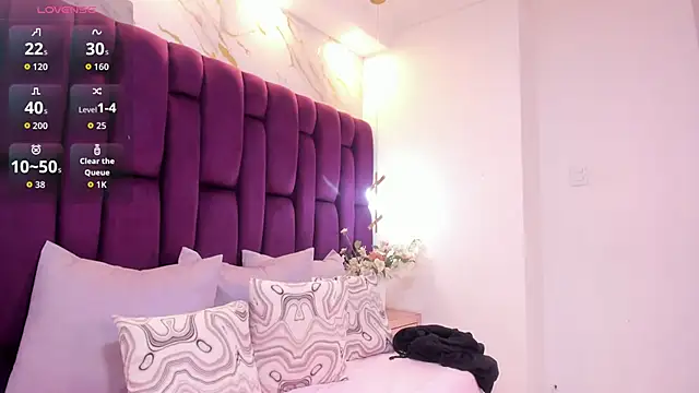 cloe spencerr online show from 09/19/25, 05:13