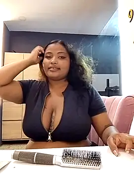 Snapshot of Cristal_hott1 chatting on 02/17/26, 07:20 Cristal hott1 online show from 02/17/26, 07:20