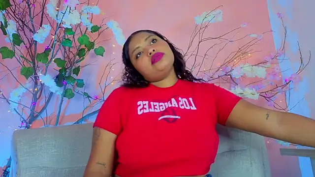 Snapshot of Cristal_hott1 chatting on 02/19/26, 06:37 Cristal hott1 online show from 02/19/26, 06:37