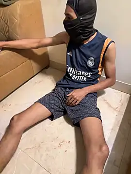 Snapshot of hiddenxdesire chatting on 10/02/25, 05:20 hiddenxdesire online show from 10/02/25, 05:20