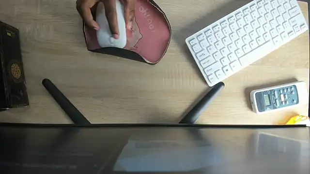 Snapshot of Tatihot69 chatting on 11/07/25, 08:42 Tatihot69 online show from 11/07/25, 08:42