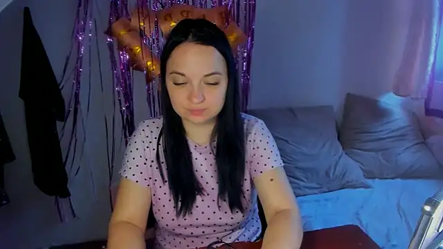 Snapshot of VoxxAura chatting on 09/28/25, 07:14 VoxxAura online show from 09/28/25, 07:14