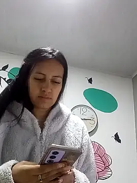 Snapshot of Nika_Hot chatting on 09/12/25, 02:55 Nika Hot online show from 09/12/25, 02:55