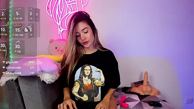 Lovejuana  online show from 10/05/25, 10:18