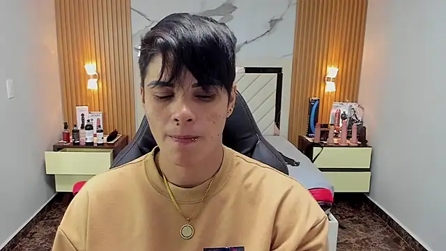 KAROLLJONES1 online show from 09/19/25, 02:46