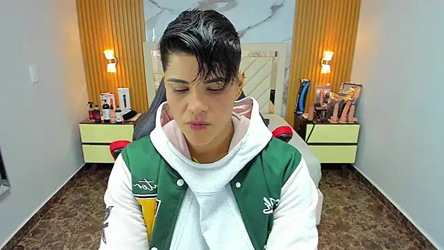 KAROLLJONES1 online show from 10/03/25, 03:03