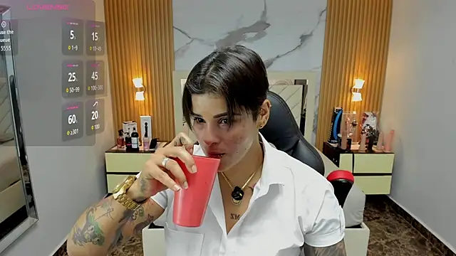 KAROLLJONES1 online show from 11/26/25, 07:26