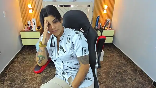 KAROLLJONES1 online show from 01/14/26, 07:52