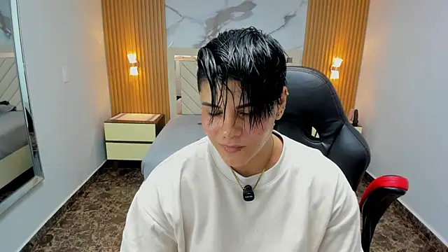 KAROLLJONES1 online show from 04/12/26, 07:30