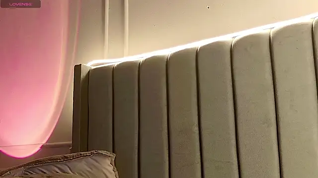 Ice Princess  online show from 11/21/25, 11:31