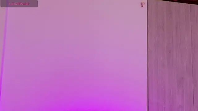 Snapshot of Ice_Princess_ chatting on 04/20/26, 02:31 Ice Princess online show from 04/20/26, 02:31