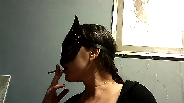 vanitafalcao online show from 11/27/25, 06:21