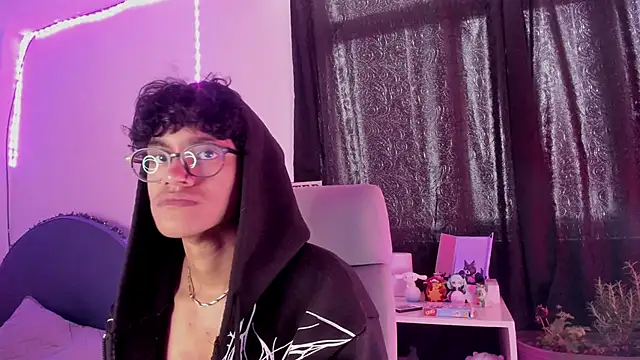 Snapshot of Khada__Jhin4 chatting on 10/13/25, 05:46 Khada  Jhin4 online show from 10/13/25, 05:46