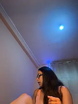 Snapshot of princesaliay chatting on 03/07/26, 10:01 princesaliay online show from 03/07/26, 10:01