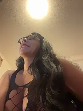 Snapshot of princesaliay chatting on 04/16/26, 11:00 princesaliay online show from 04/16/26, 11:00