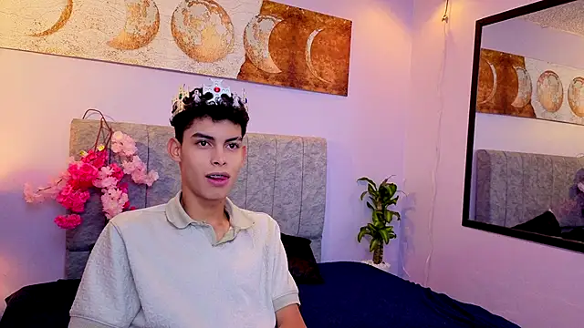 Room 69x online show from 09/22/25, 12:40